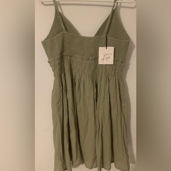 VERY J- NWT sage green dress - Picture 3 of 4